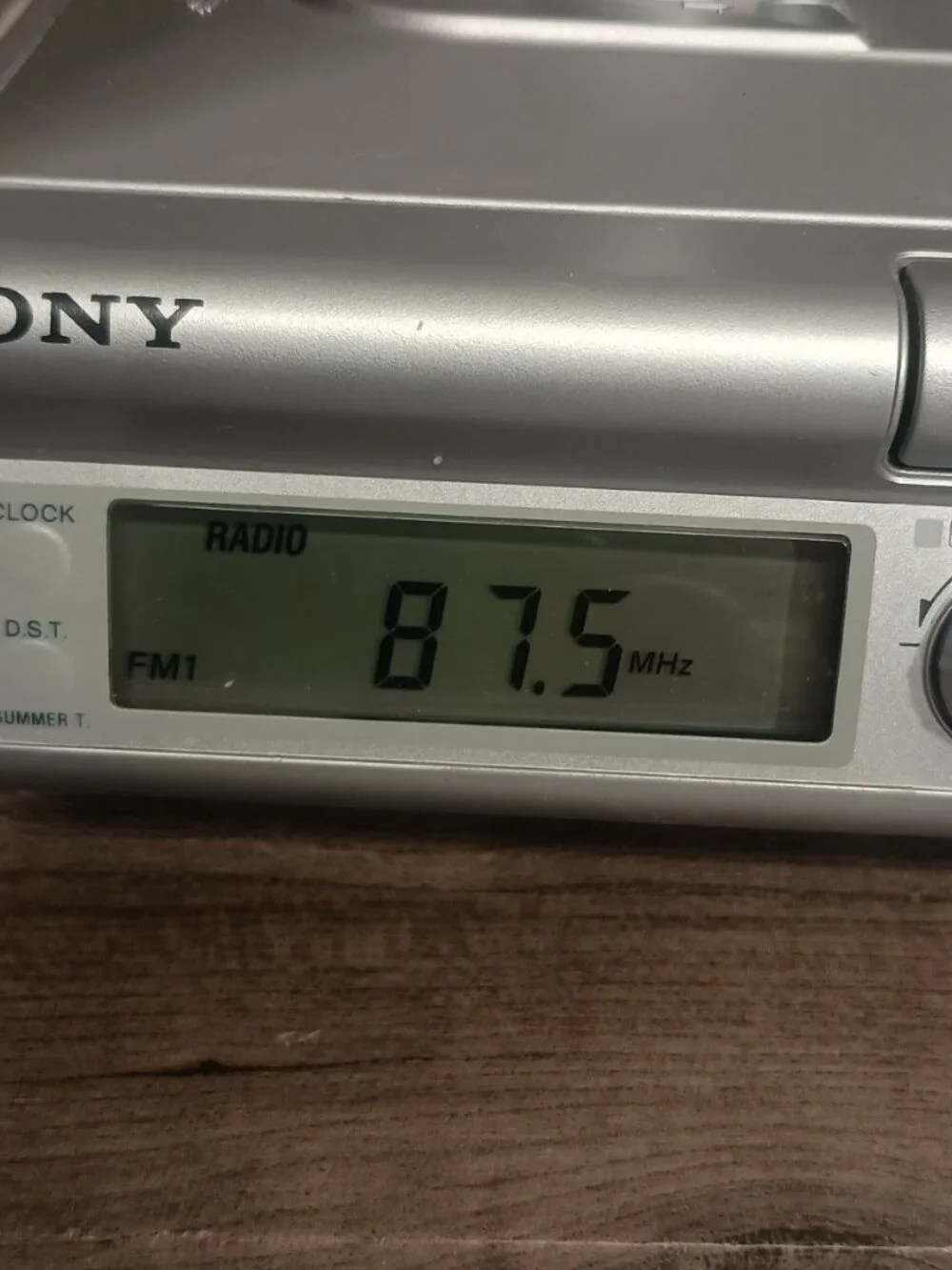 Sony Under Counter CD AM/FM Radio Player Model ICF-CD543RM Tested No Remote